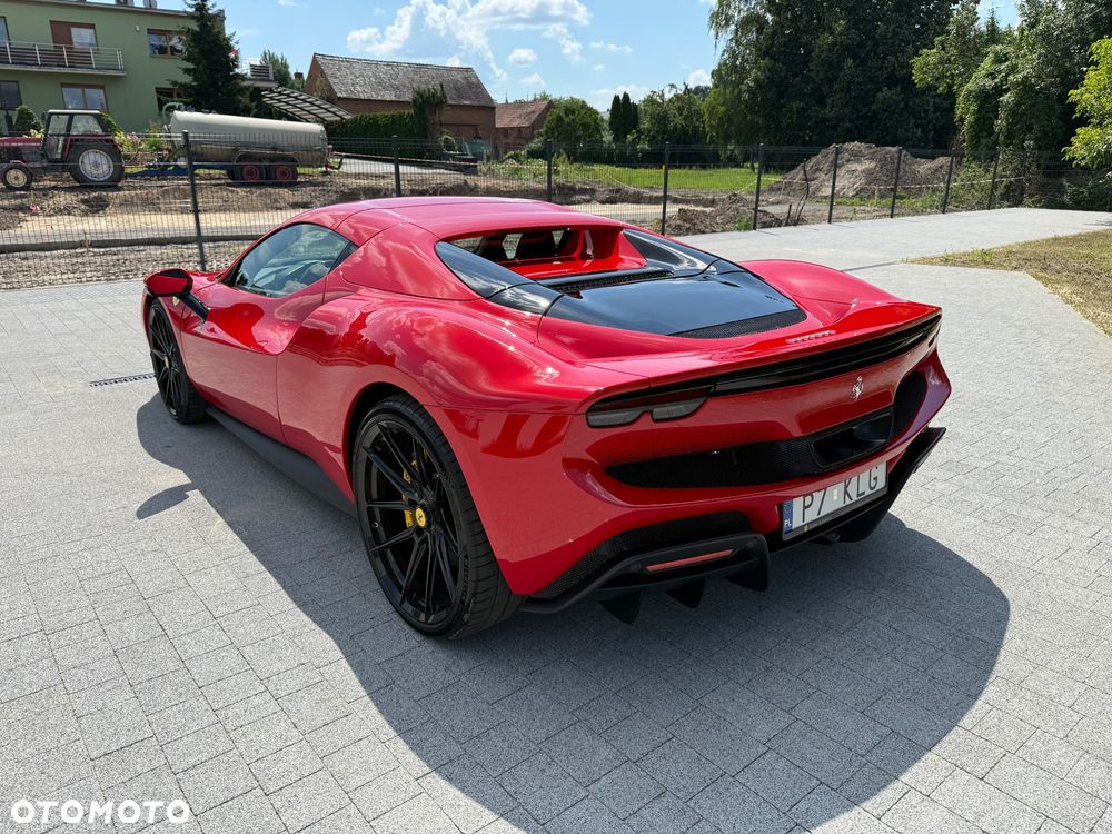 Ferrari 296 GTS - 9