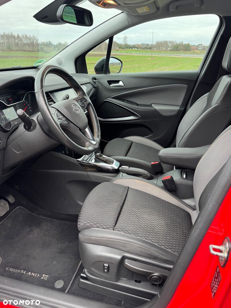 Opel Crossland 1.2 T Design Line S&S - 23