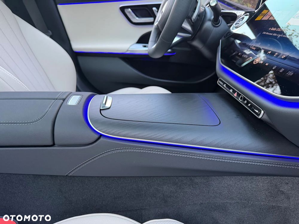 Mercedes-Benz Klasa E 220 d mHEV 4-Matic AMG 9G-Tronic - 21