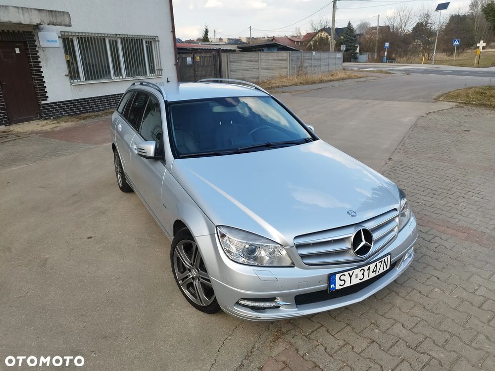 Mercedes-Benz Klasa C 200 CGI Automatik BlueEFFICIENCY Avantgarde - 4