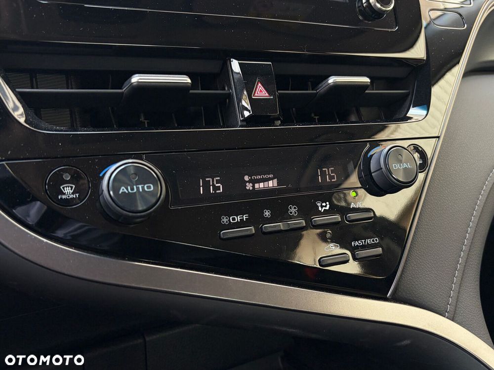 Toyota Camry 2.5 Hybrid Comfort CVT - 17
