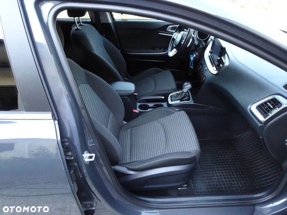 Kia XCeed 1.5 T-GDI M DCT - 16