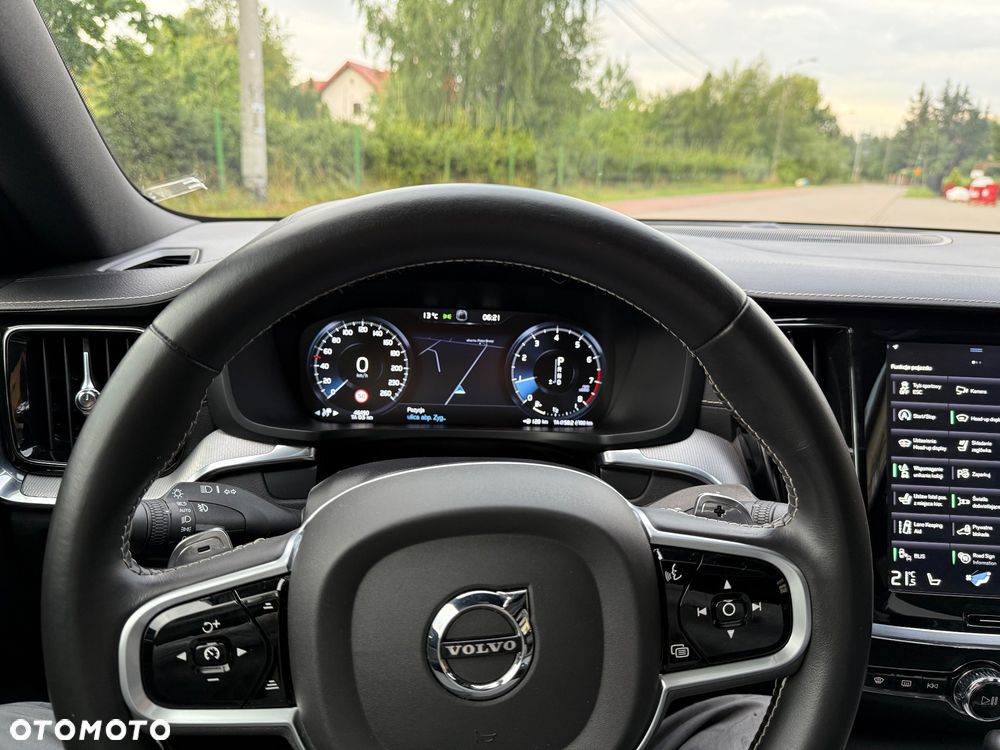 Volvo S60 T6 AWD R-Design - 19