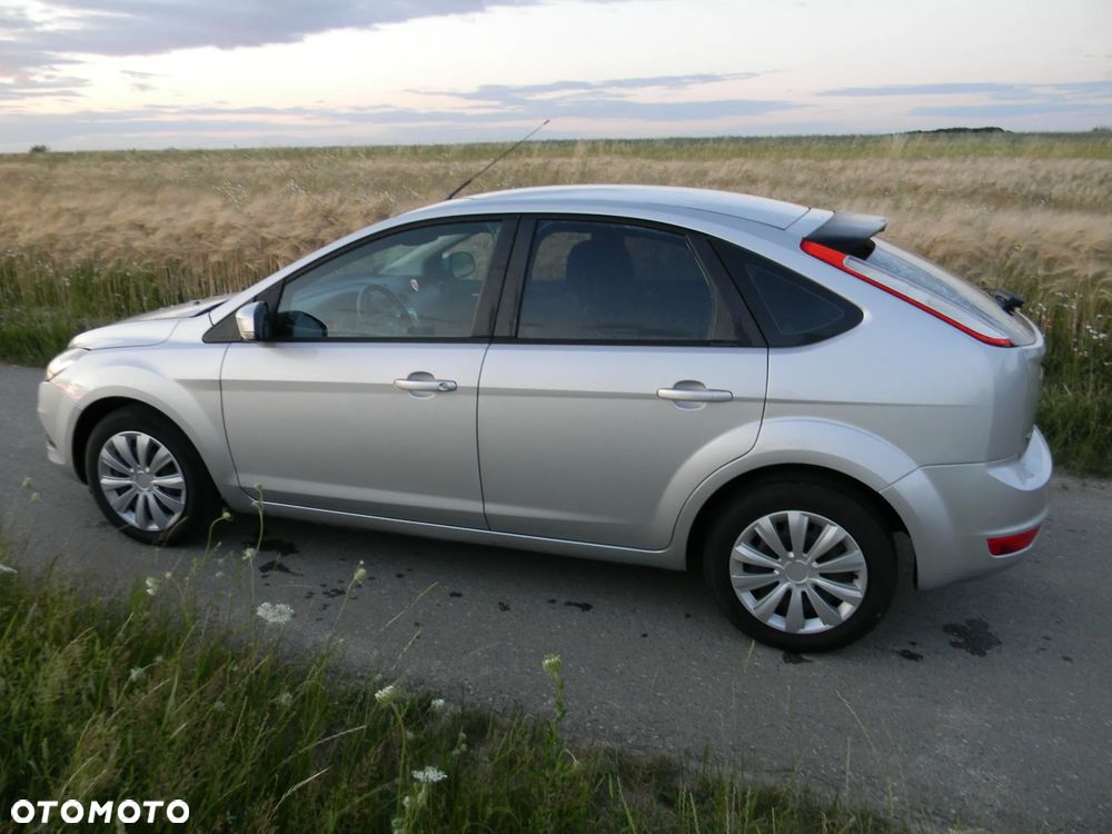 Ford Focus 2.0 16V Titanium - 26