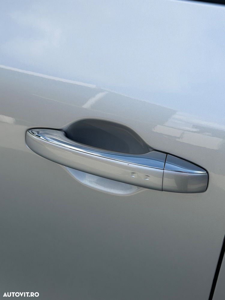 Renault Grand Scenic BLUE dCi 120 BUSINESS EDITION - 25