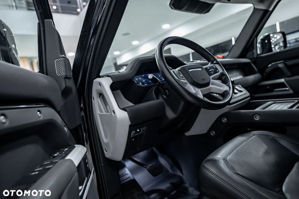 Land Rover Defender 110 D250 X-Dynamic HSE - 23