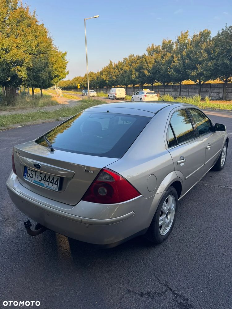 Ford Mondeo - 9