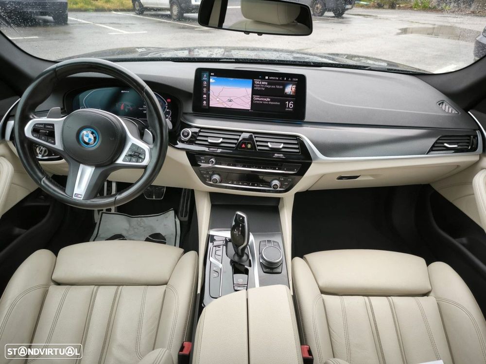 BMW 520 e Pack M - 8