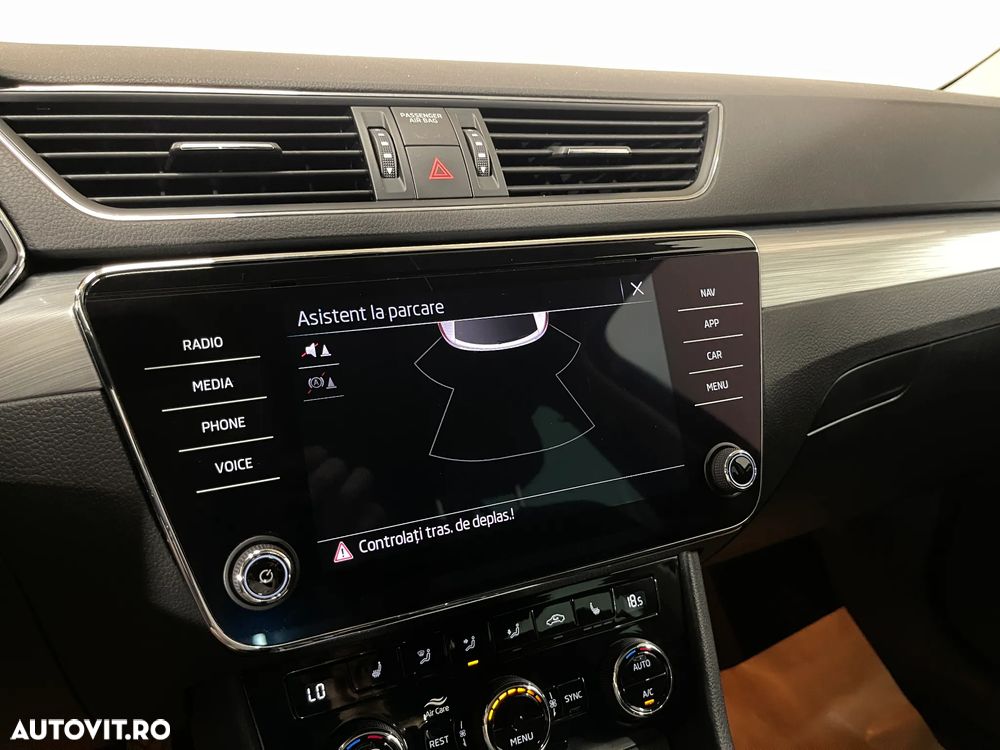 Skoda Superb 2.0 TDI DSG Ambition - 6