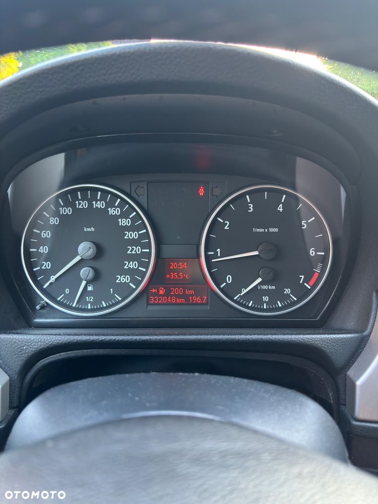 BMW Seria 3 318i - 11