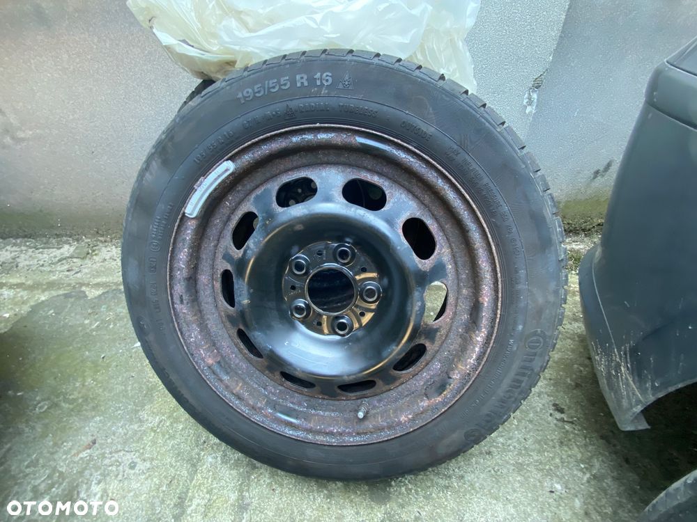 BMW Seria 1 116i - 13