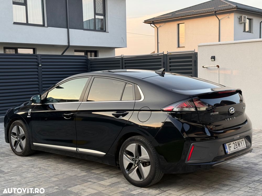 Hyundai IONIQ 1.6 GDI Premium - 5