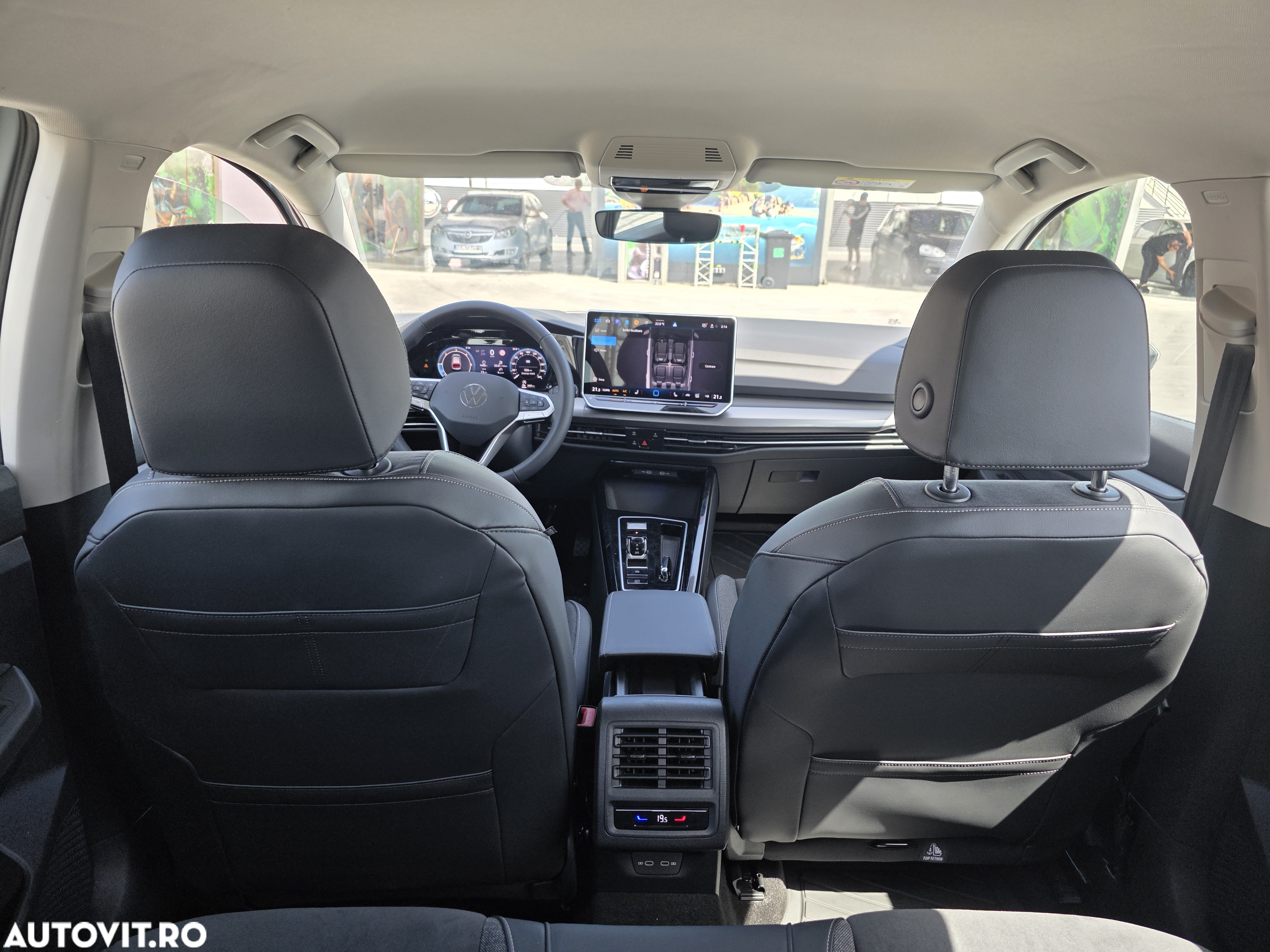 Volkswagen Golf - 12