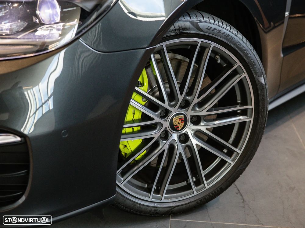 Porsche Panamera Sport Turismo 4 E-Hybrid Platinum Edition PDLS - 15