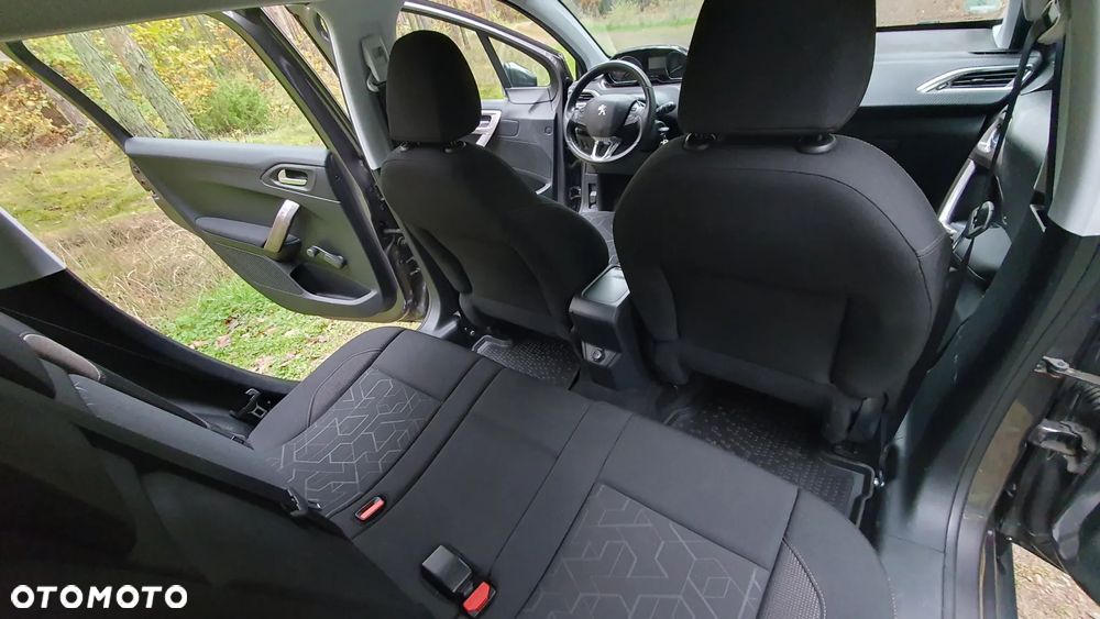 Peugeot 2008 1.6 VTi Active - 37