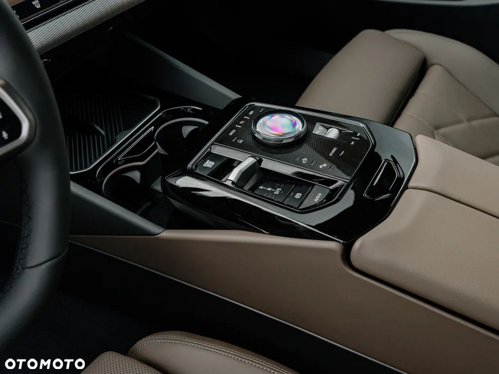 BMW Seria 5 520d xDrive - 10