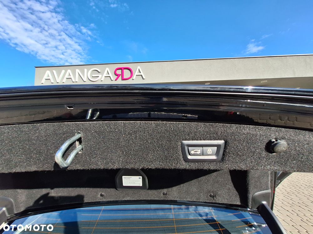 BMW Seria 7 750Li xDrive - 30