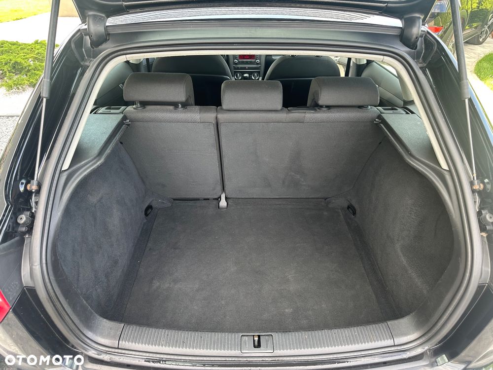 Audi A3 Sportback 1.6 TDI DPF Ambiente - 15