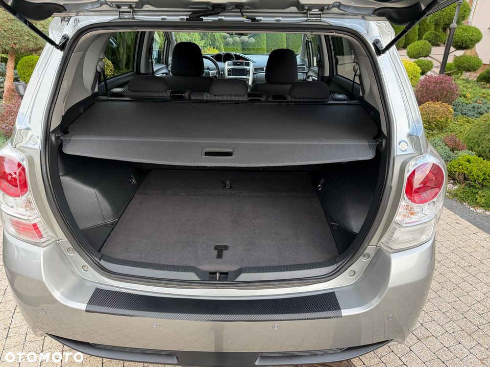 Toyota Verso 2.0 D-4D 5-Sitzer - 22