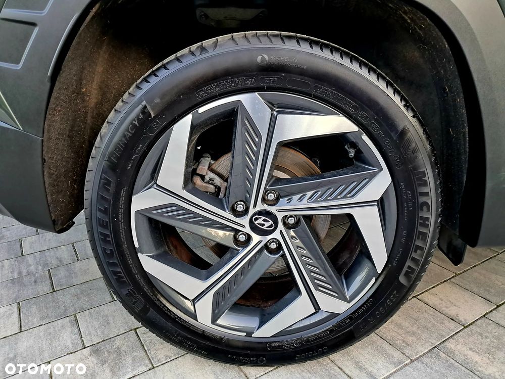 Hyundai Tucson 1.6 T-GDi HEV Executive 2WD - 26