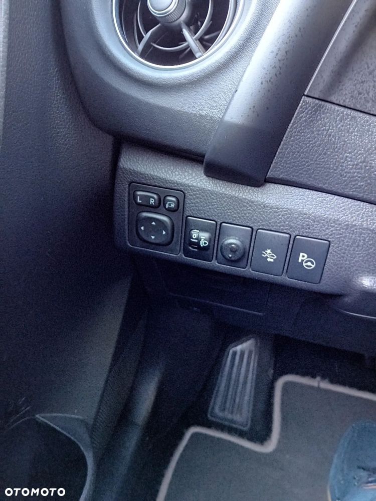 Toyota Auris Hybrid 135 Prestige - 22