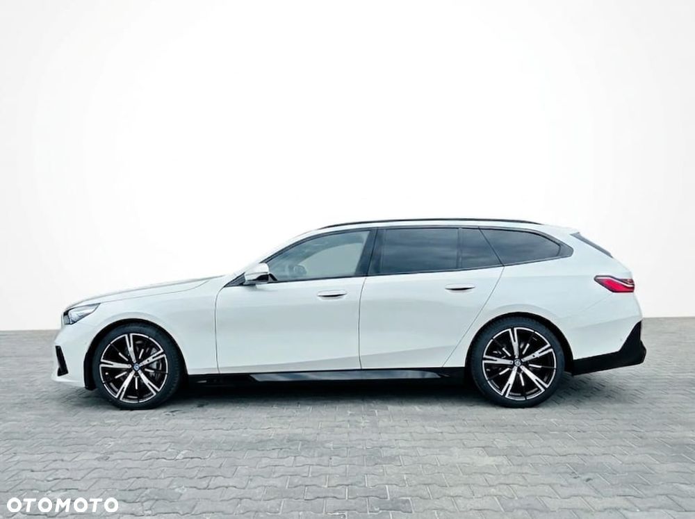 BMW Seria 5 540d xDrive mHEV M Sport - 8