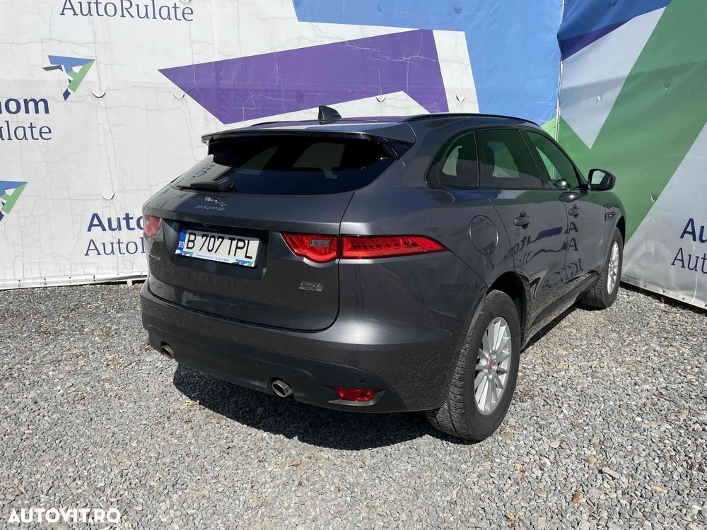 Jaguar F-Pace - 7