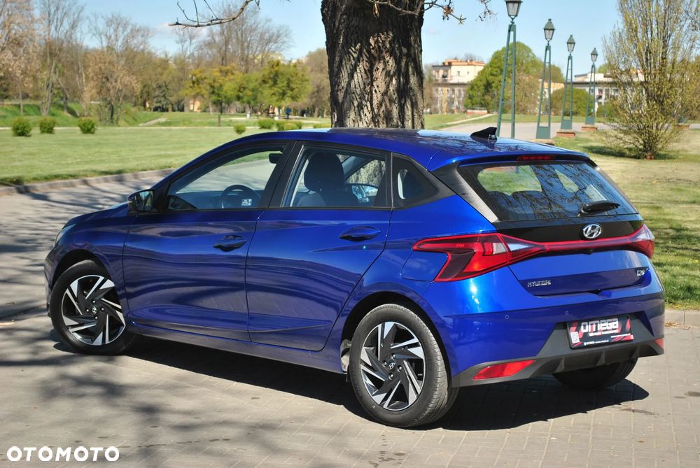 Hyundai i20 blue 1.2 Pure - 8