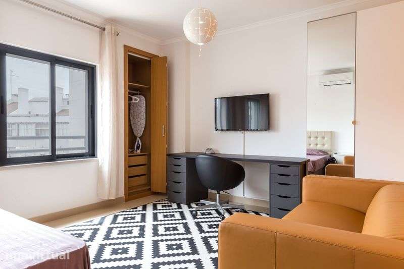 Studio Rua Giova Antinori - AJUDA - Grande imagem: 2/2