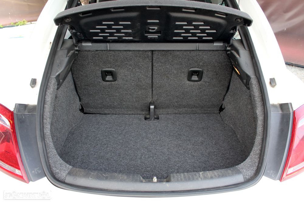 VW New Beetle 1.6 TDi - 5