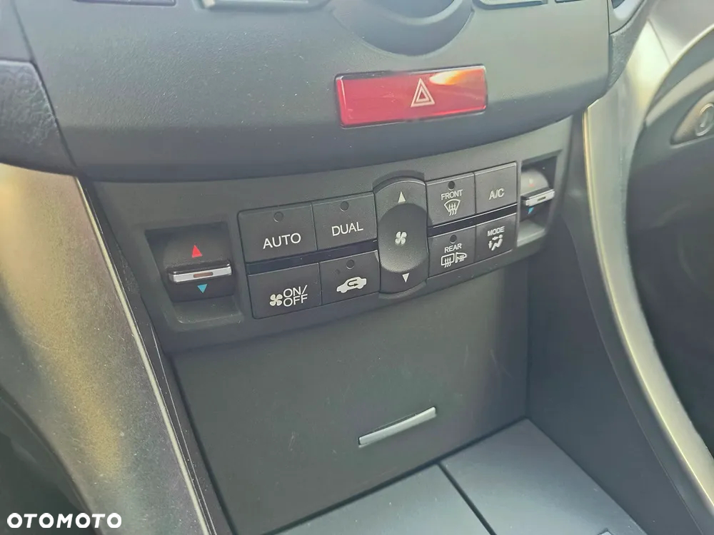 Honda Accord 2.2d Executive - 34