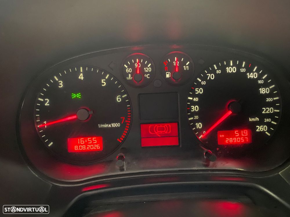 Audi A3 1.6 Sport - 12