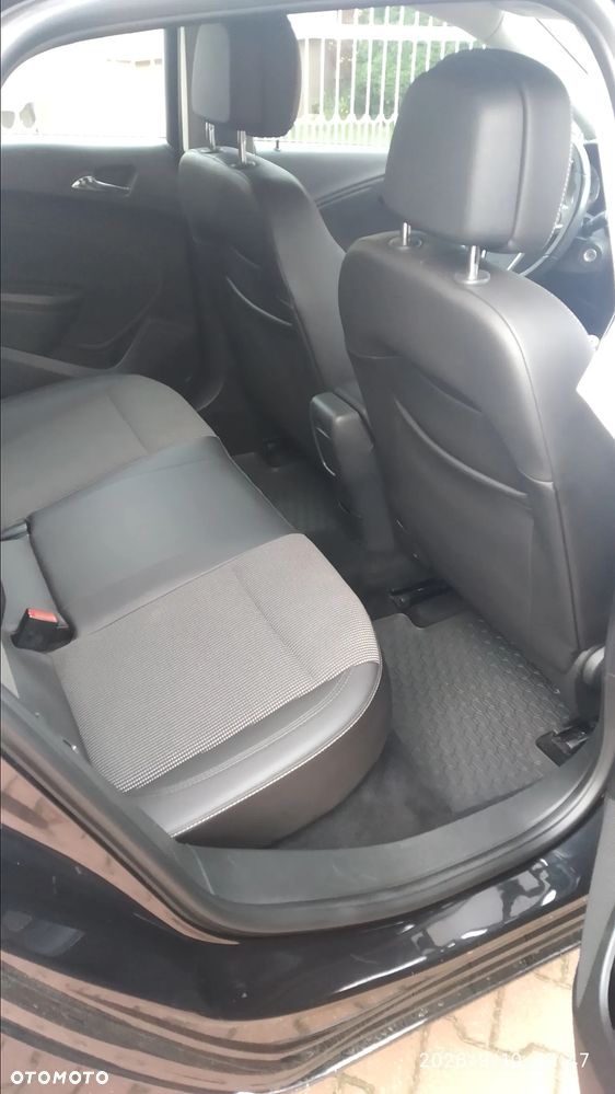 Opel Astra 1.4 T Cosmo - 8