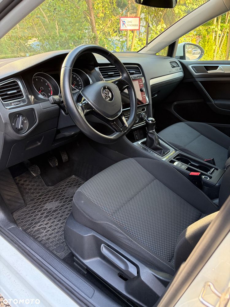 Volkswagen Golf 1.0 TSI BMT City - 9