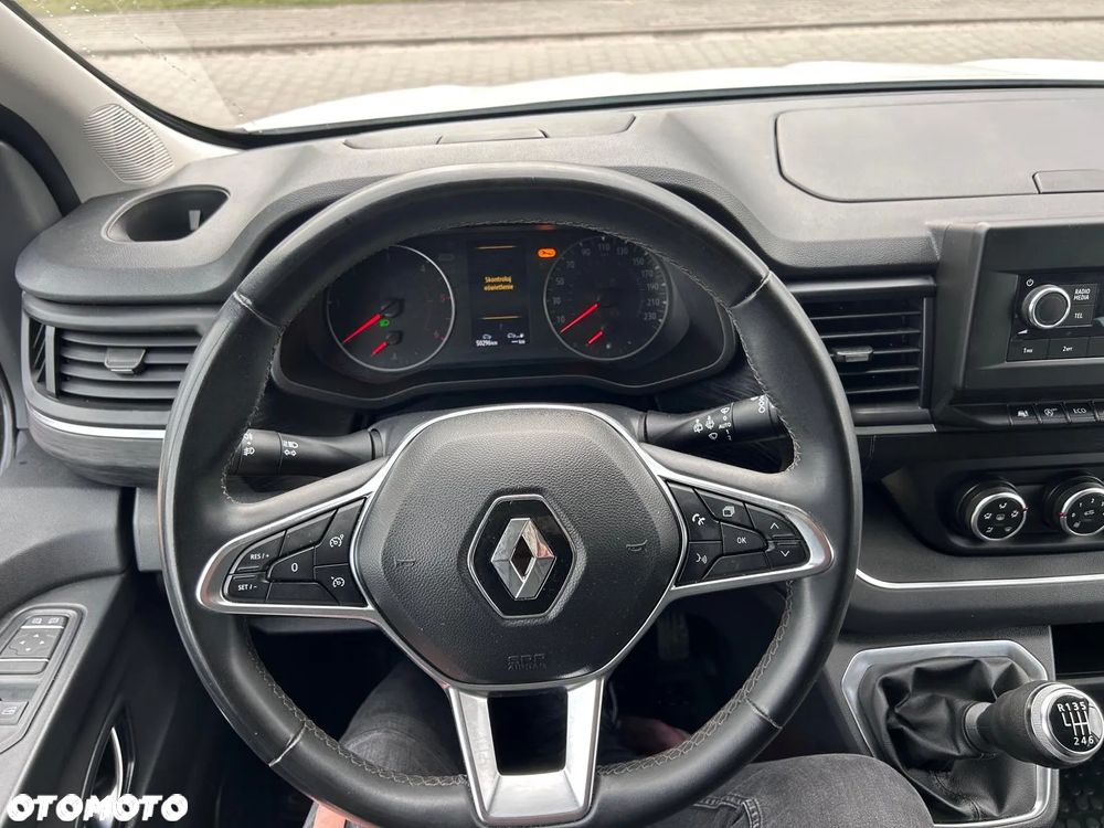 Renault Trafic - 12