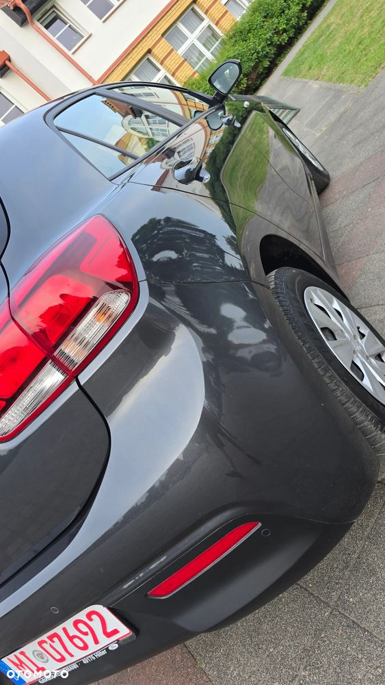 Kia Rio 1.2 Dream Team Edition - 36