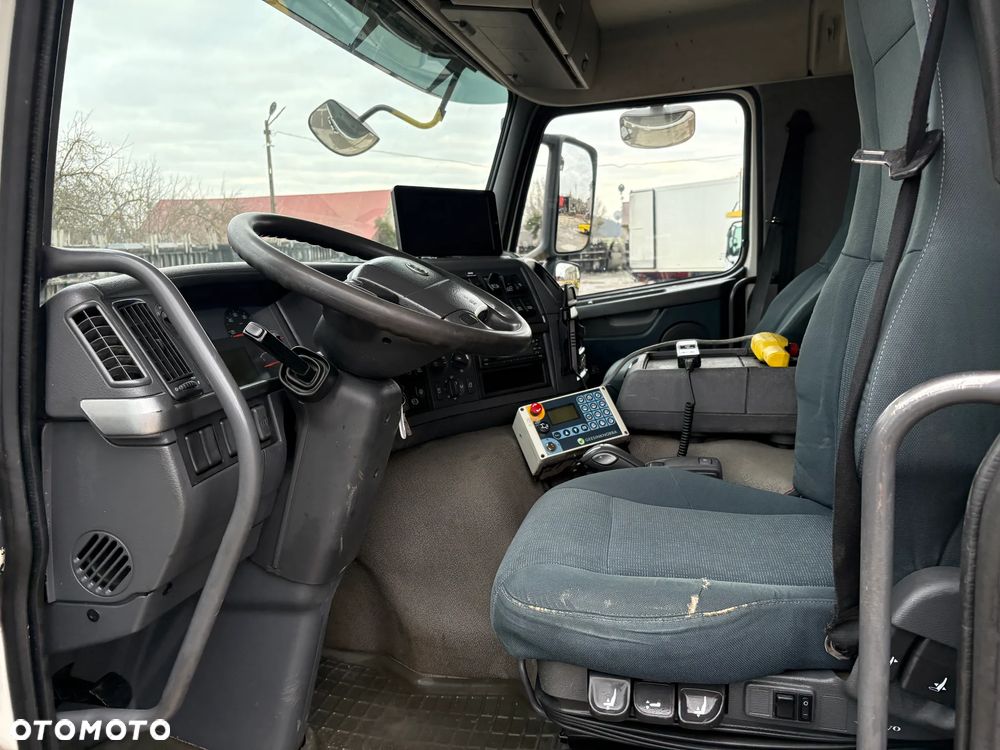 Volvo FM 330 EEV 6x2 / śmieciarka / 3 komory - 30