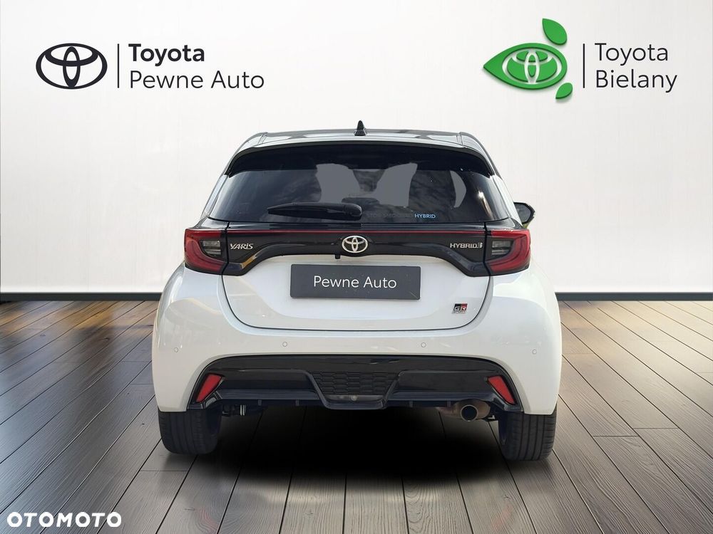 Toyota Yaris 2023 photo 4