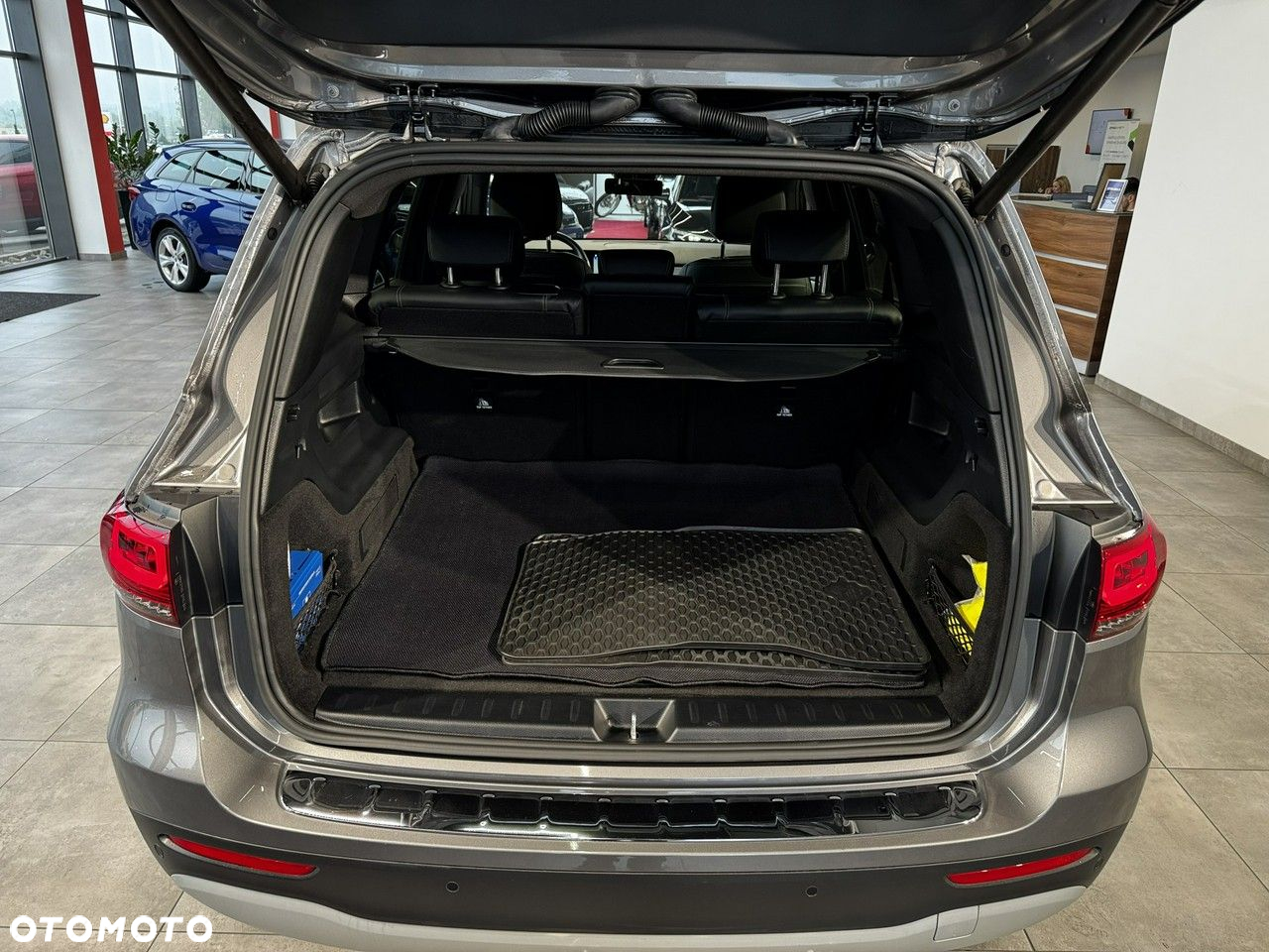 Mercedes-Benz GLB - 13