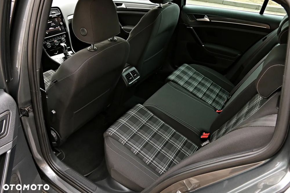 Volkswagen Golf GTD 2.0 TDI SCR DSG - 28