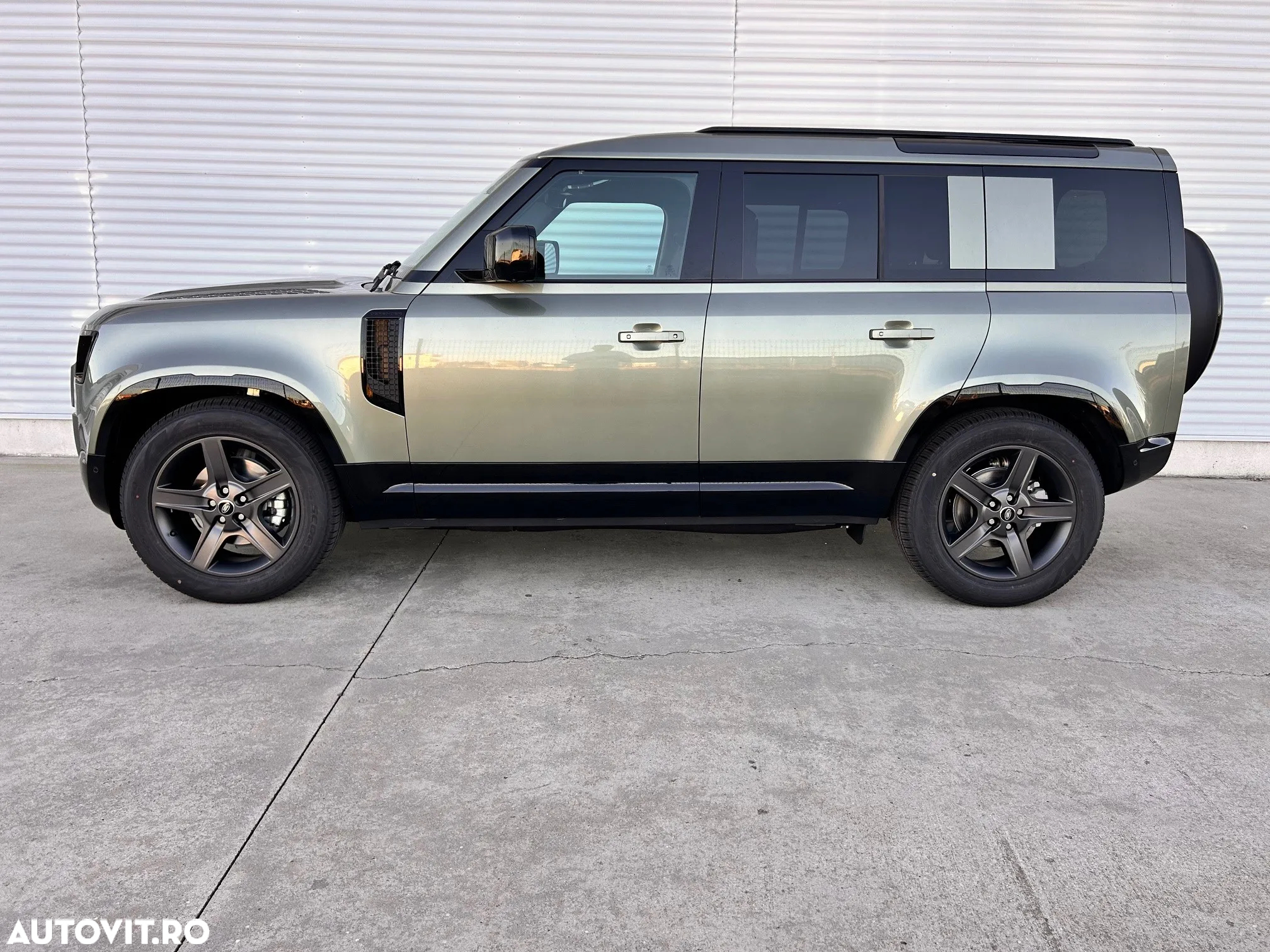 Land Rover Defender 110 3.0D 250 MHEV X-Dynamic SE - 5