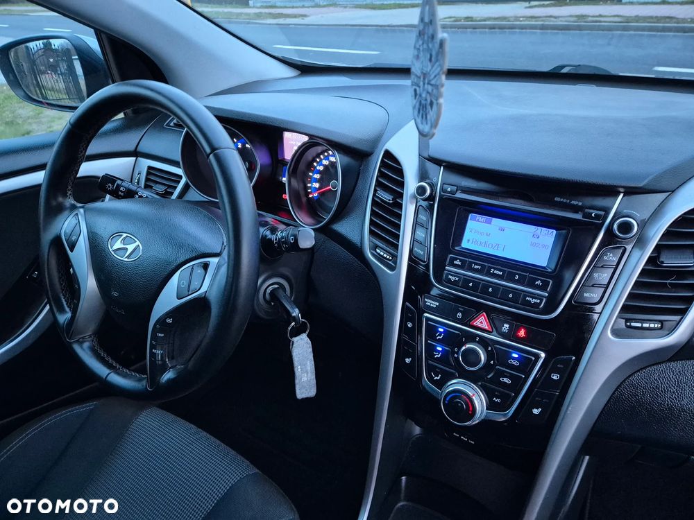 Hyundai i30 1.6 CRDi Fifa World Cup Edition - 14