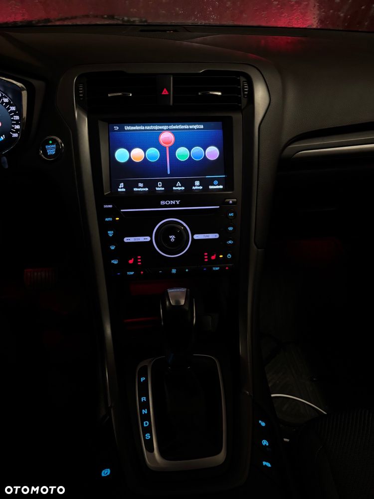 Ford Mondeo 2.0 EcoBoost Titanium - 29