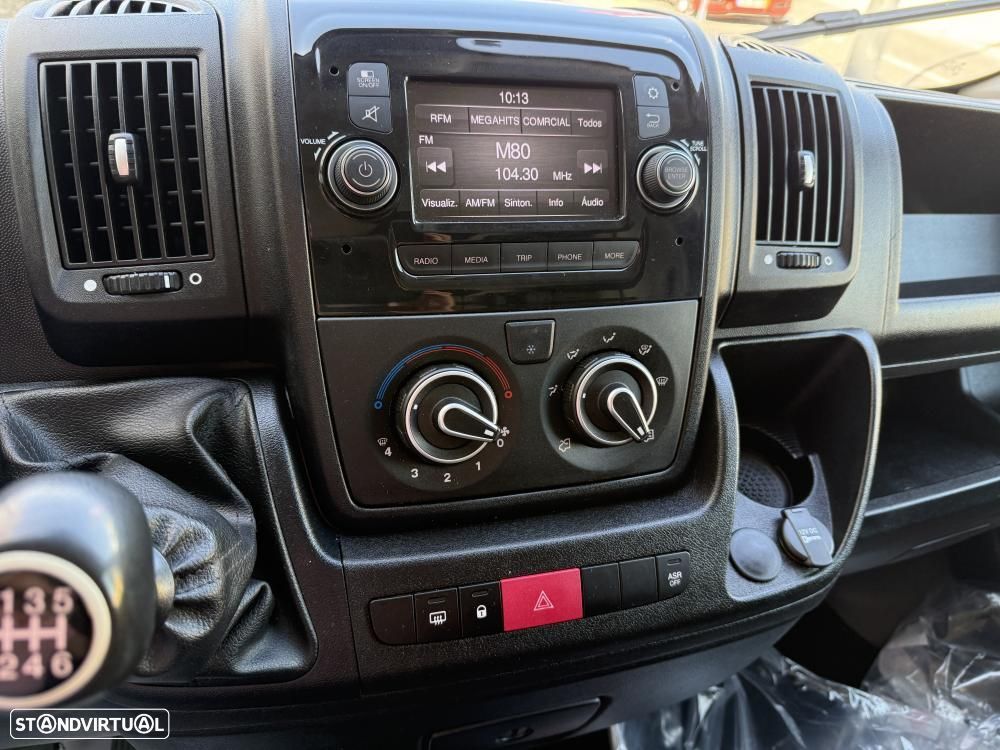 Peugeot Boxer 2.2 BlueHDi 335 L2H2  Premium - 16