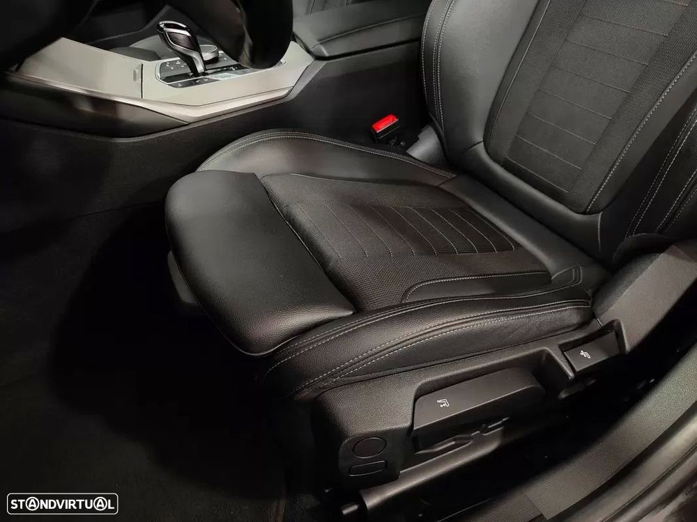 BMW 320 e Line Sport Auto — fotografia 55