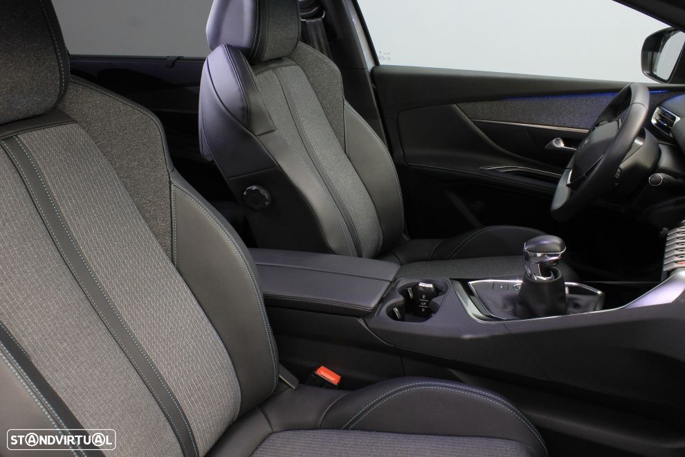 Peugeot 5008 1.2 PureTech Allure Pack - 20