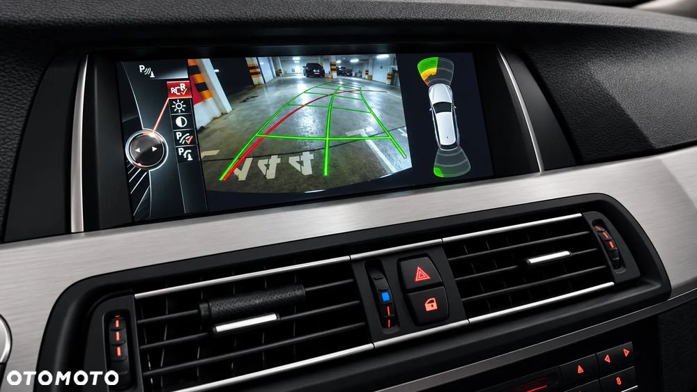 BMW Seria 5 525d Luxury Line - 24
