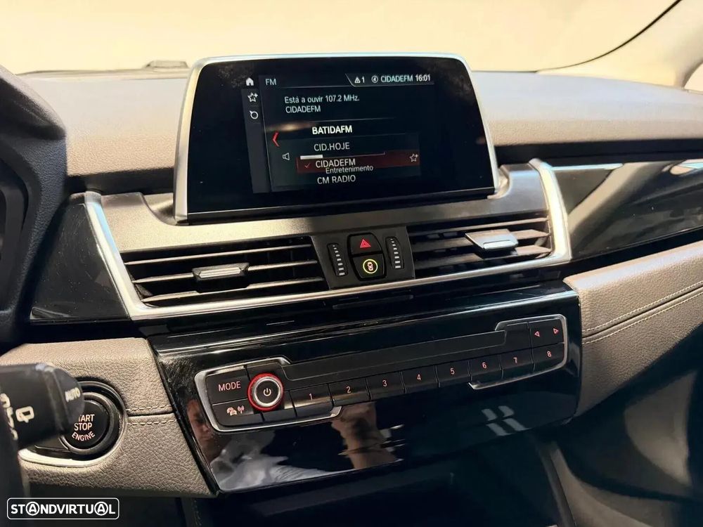 BMW 216 Active Tourer d Line Sport Auto - 26