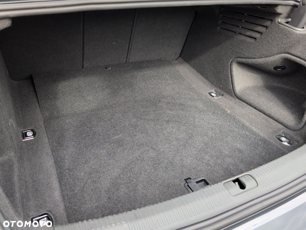 Audi A4 Limousine 35 TFSI mHEV S tronic - 9