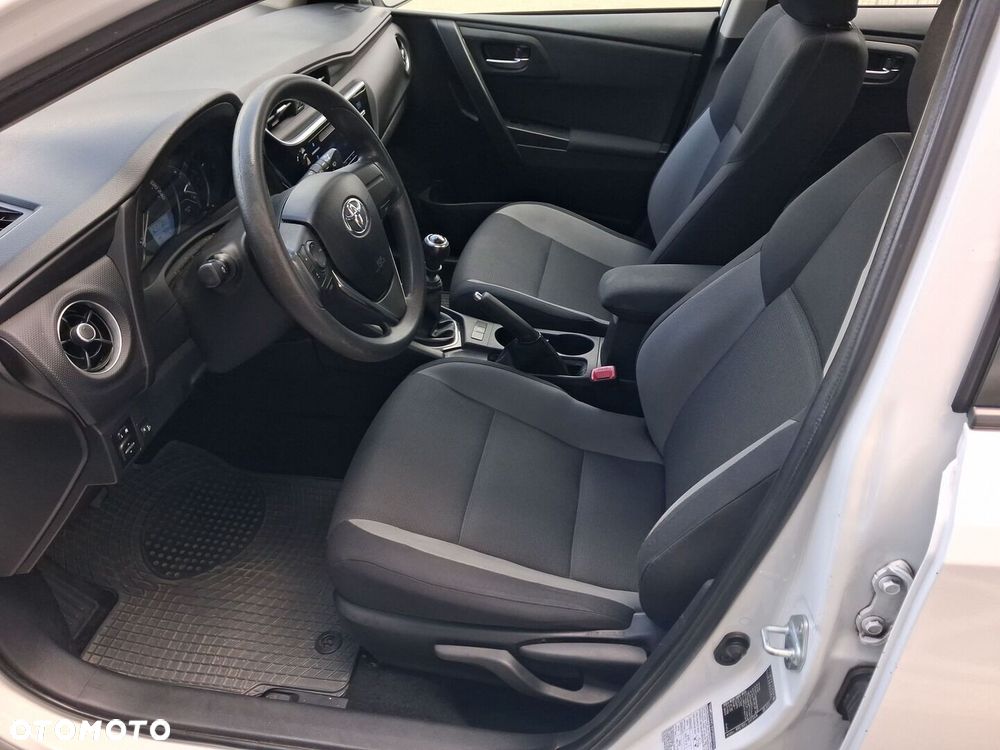 Toyota Auris 1.33 VVT-i Active - 16